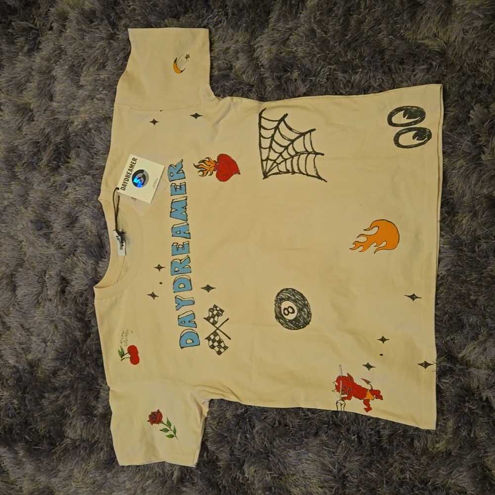 DAYDREAMER TEE